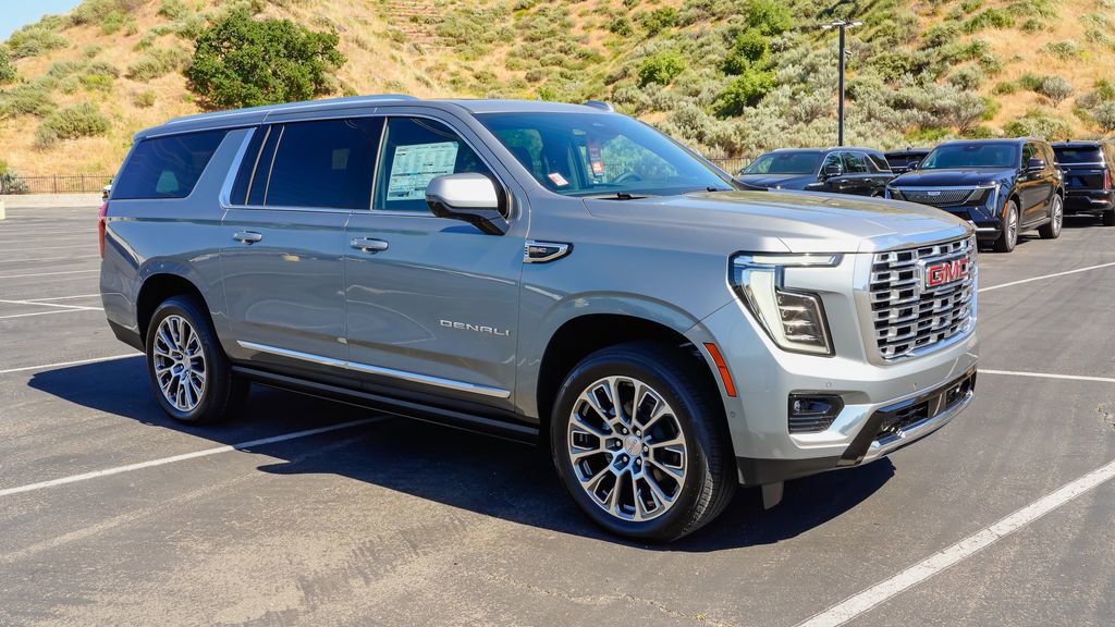 New 2026 GMC Yukon XL Denali w/ Denali Reserve Package AWD/4WD image 6