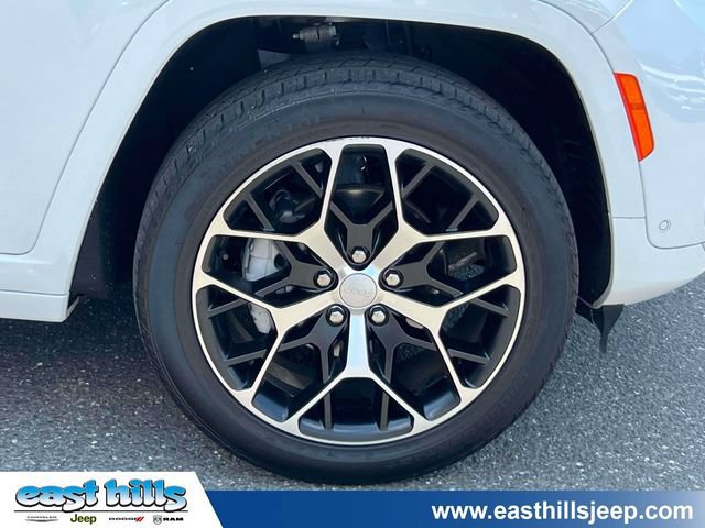 Certified 2023 Jeep Grand Cherokee Summit AWD/4WD image 9