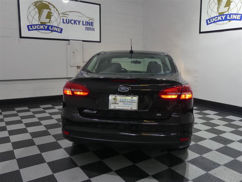 Used 2015 Ford Focus SE w/ Reverse Sensing Package FWD image 8
