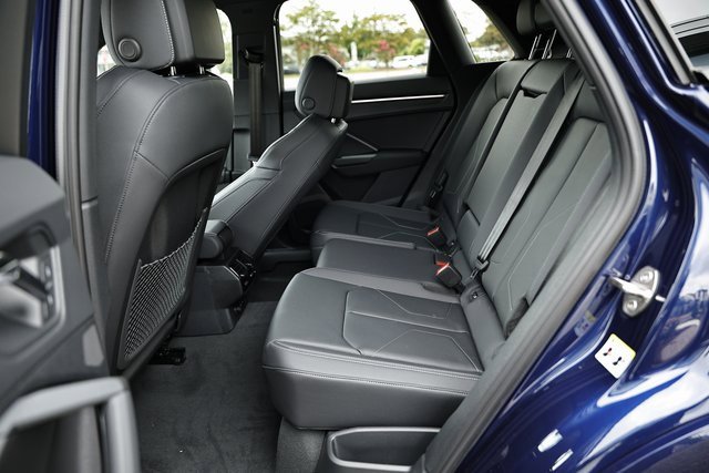 New 2025 Audi Q3 2.0T Premium image 25