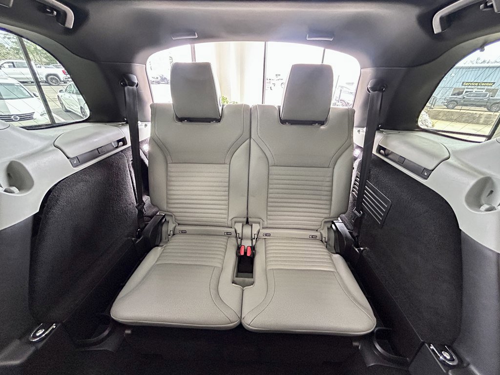 Used 2018 Land Rover Discovery HSE Luxury AWD/4WD image 18