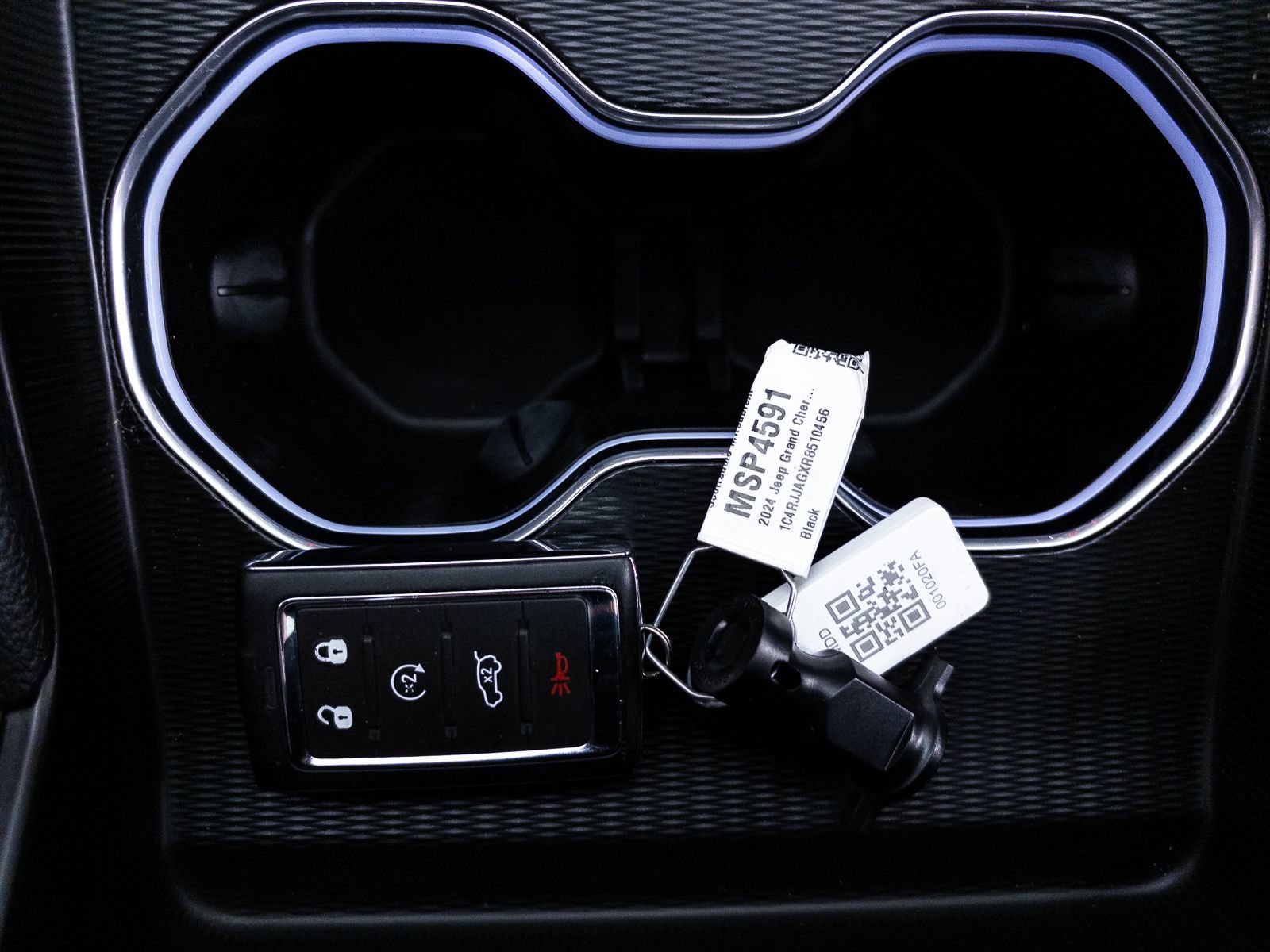Used 2024 Jeep Grand Cherokee L Altitude RWD image 33