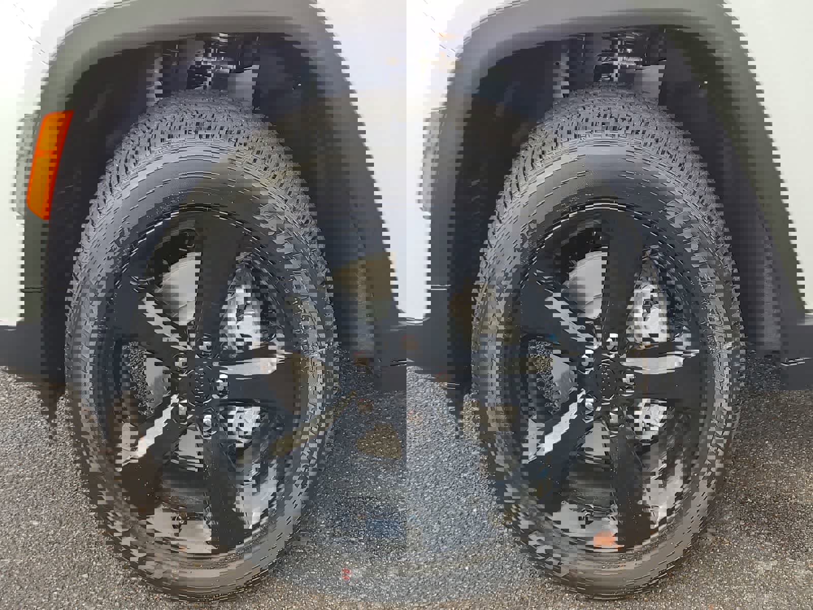 New 2025 Jeep Grand Cherokee Altitude image 16