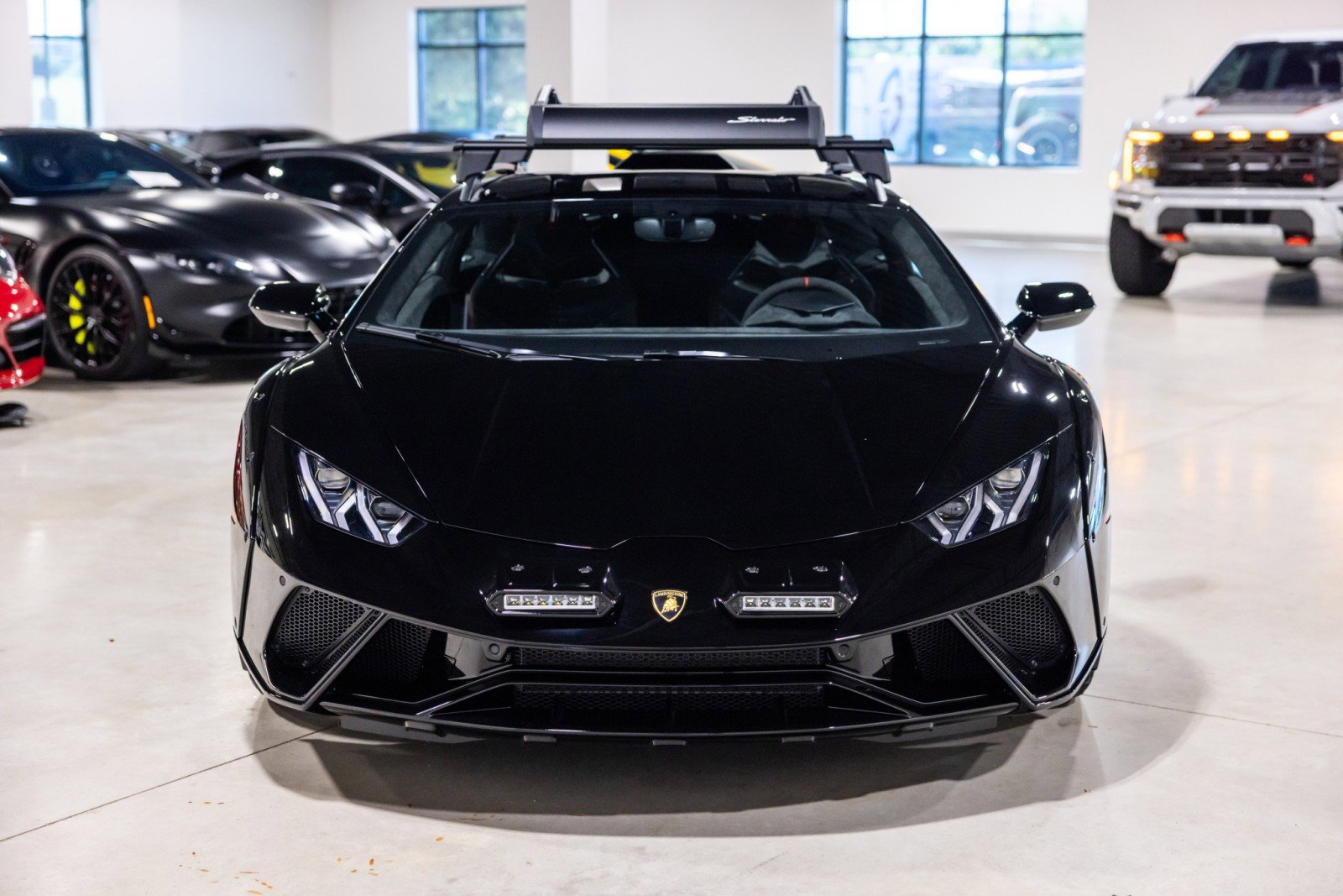 Used 2024 Lamborghini Huracan Sterrato AWD/4WD image 11