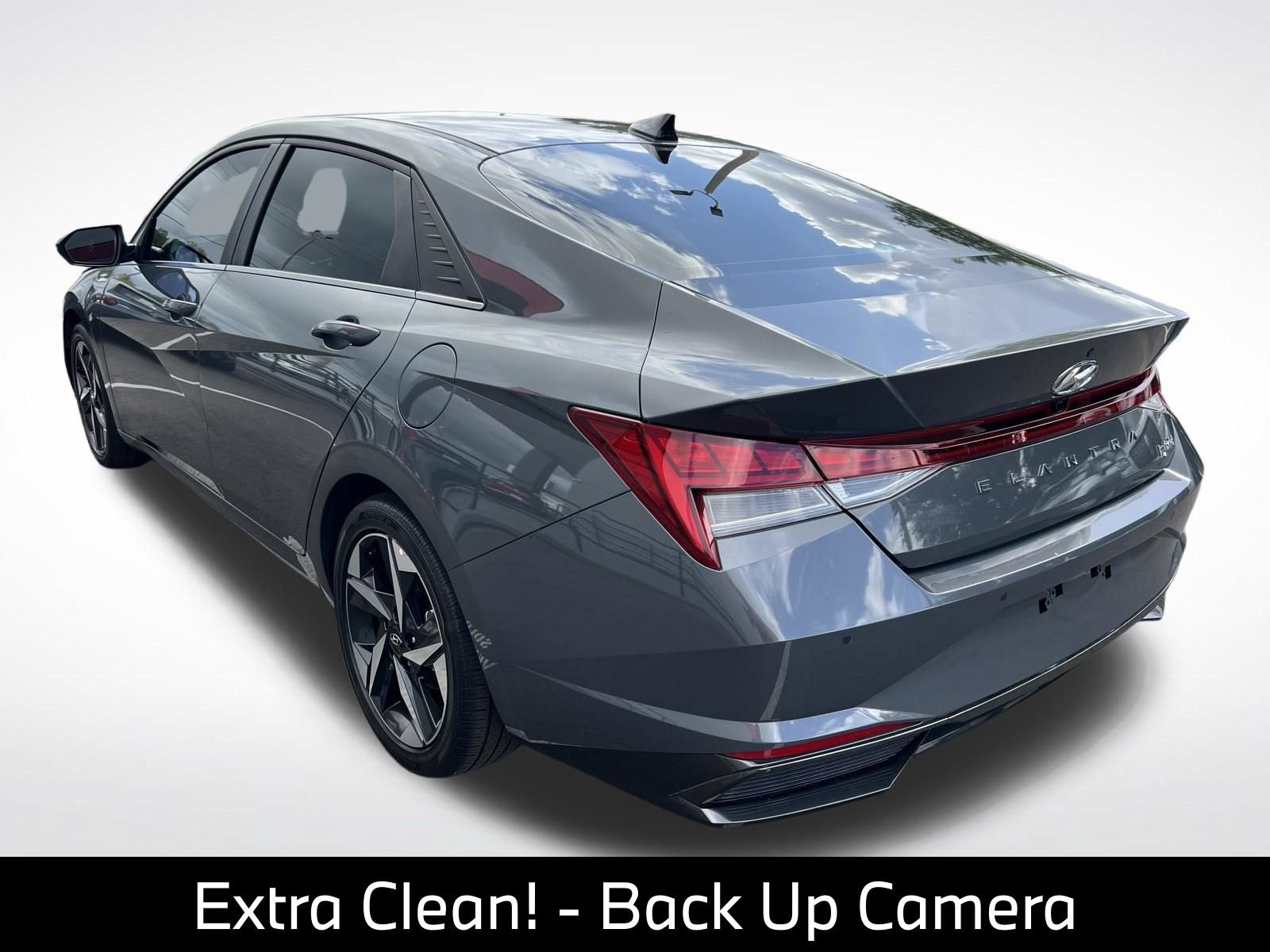 Used 2023 Hyundai Elantra Limited FWD image 5