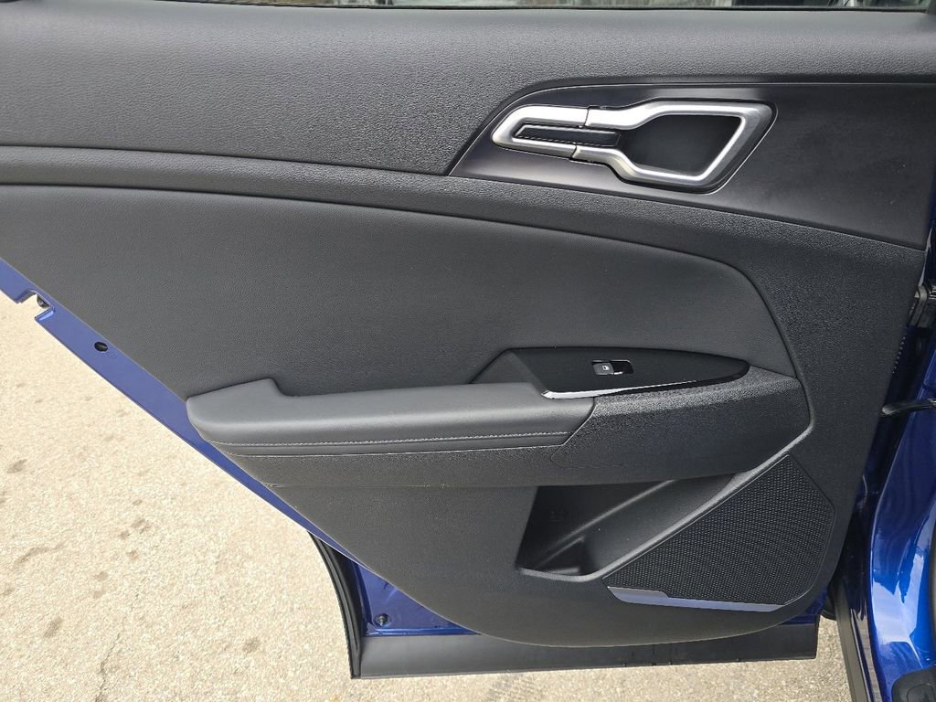 Used 2024 Kia Sportage EX image 25