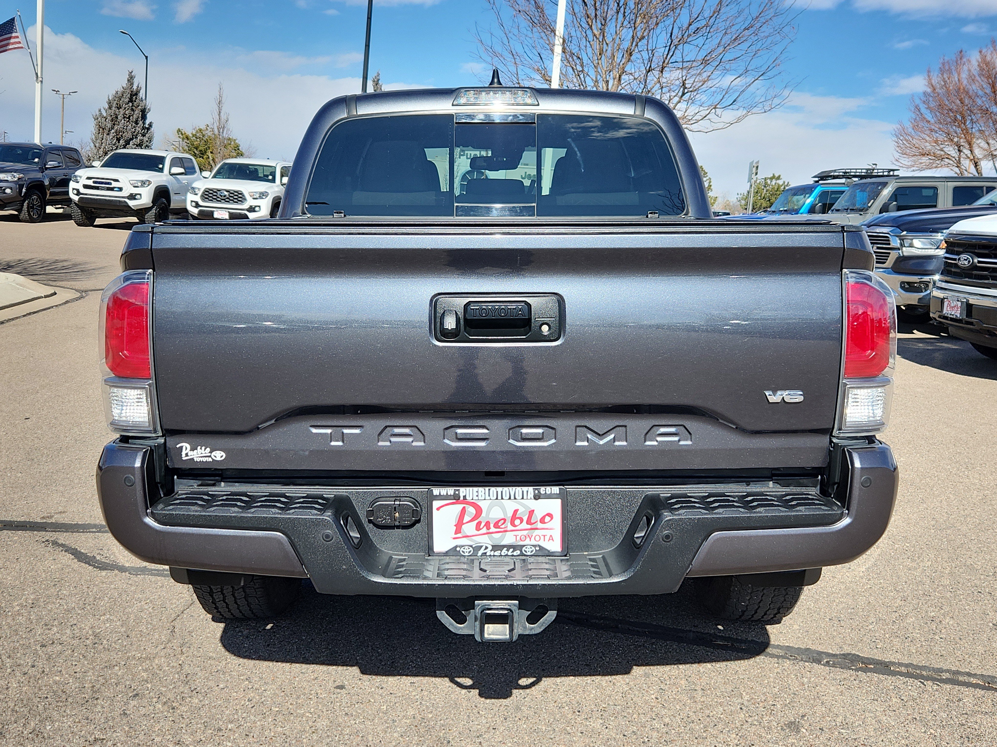 Used 2022 Toyota Tacoma TRD Off-Road w/ Technology Package image 11