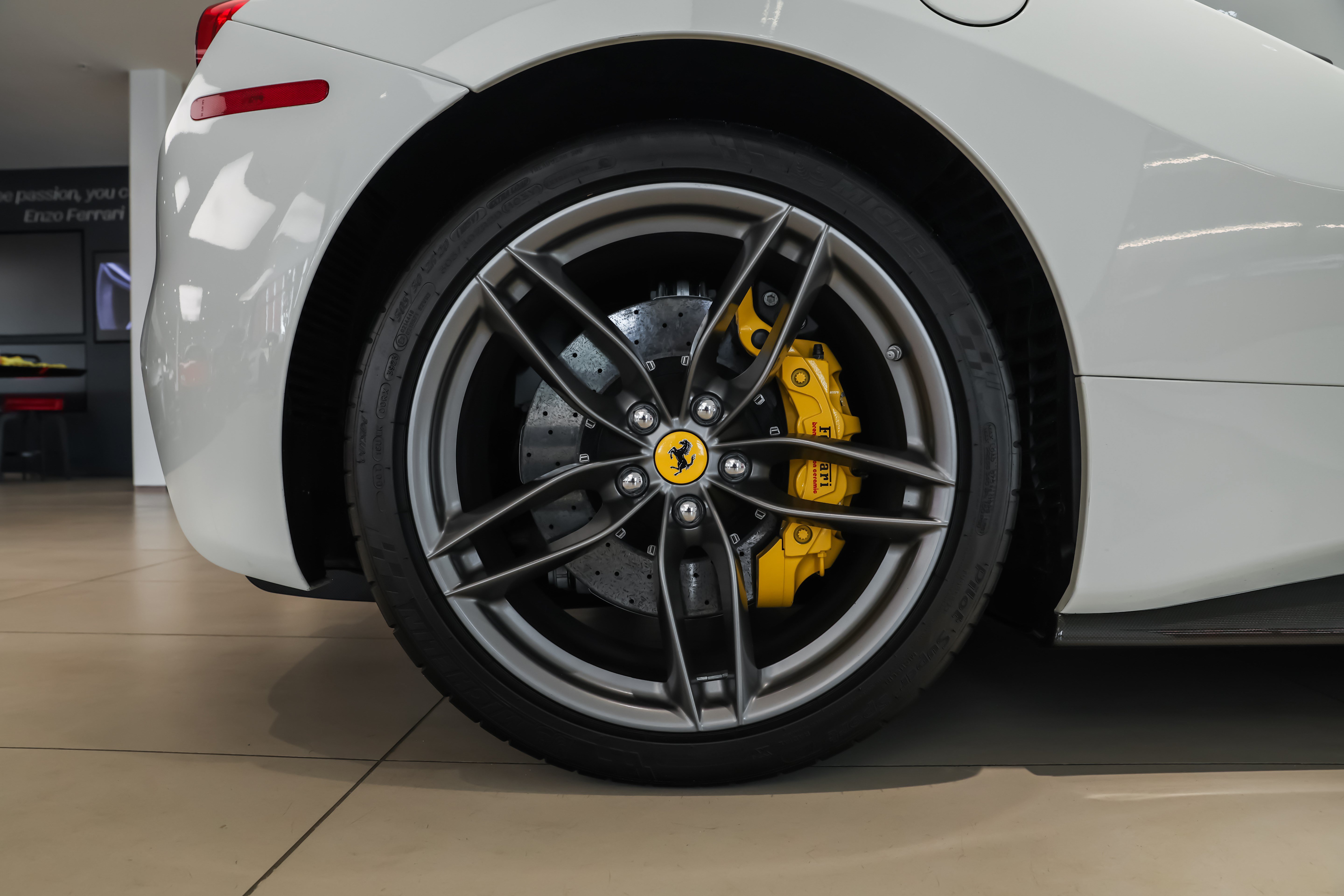 Used 2018 Ferrari 488 Spider RWD image 27