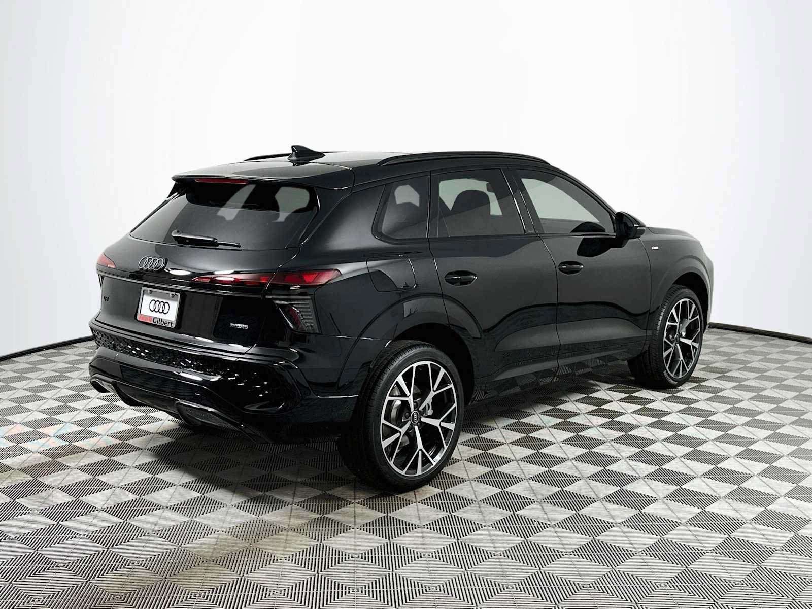 New 2026 Audi Q3 quattro 2.0T AWD/4WD image 7