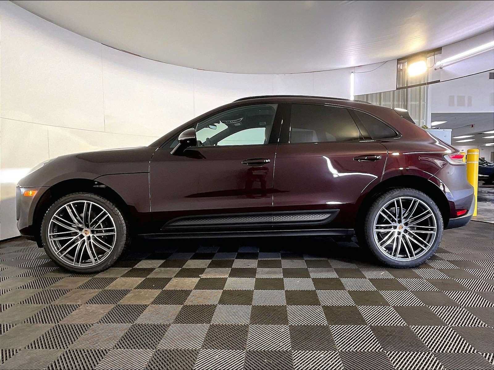 New 2026 Porsche Macan AWD/4WD image 2