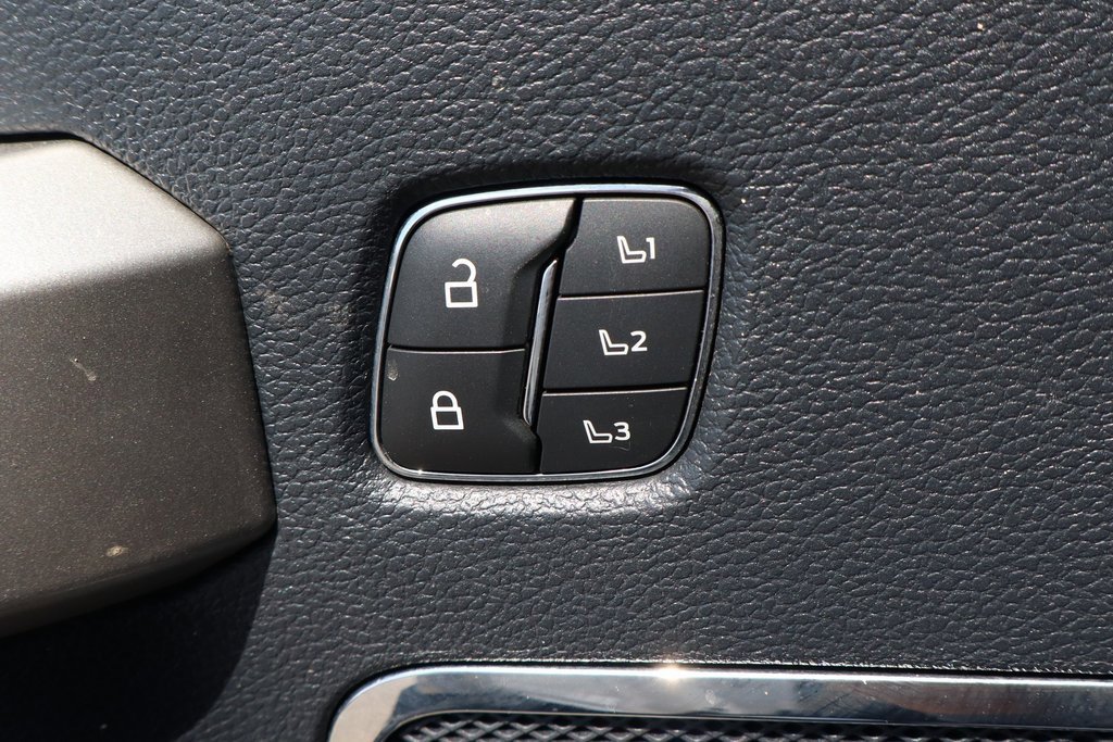 Used 2022 Ford F550 2WD SuperCab Super Duty image 17