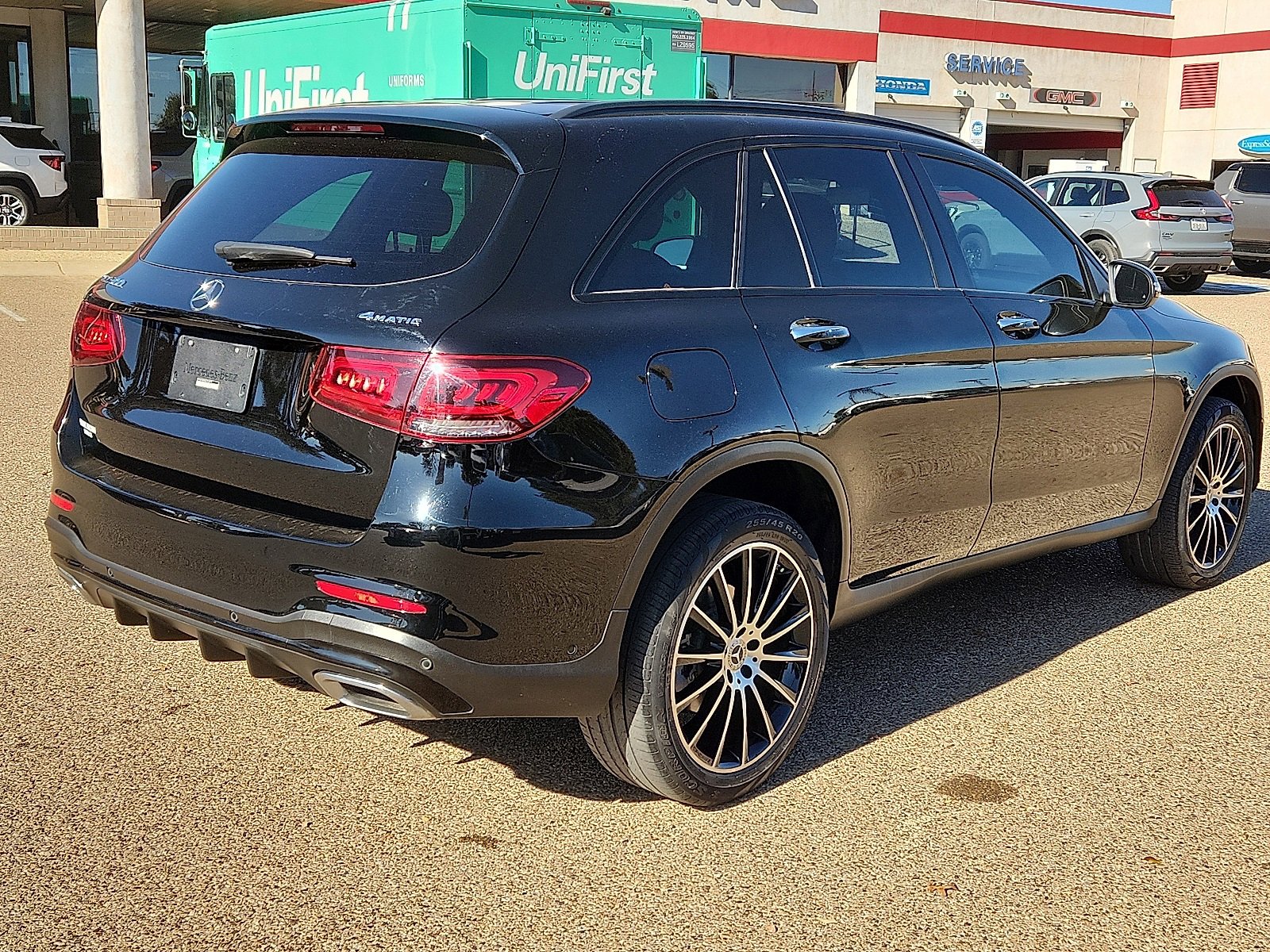 Used 2022 Mercedes-Benz GLC 300 4MATIC image 4