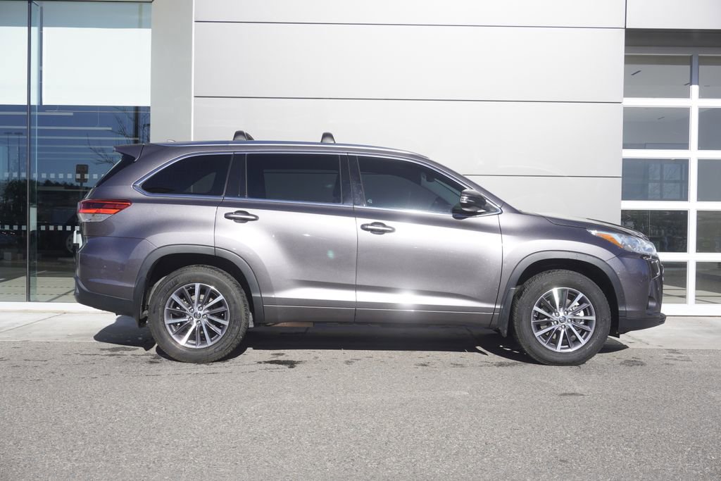 Used 2018 Toyota Highlander XLE image 7