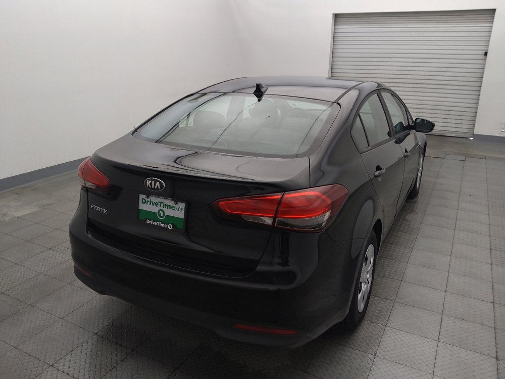 Used 2017 Kia Forte LX FWD image 7