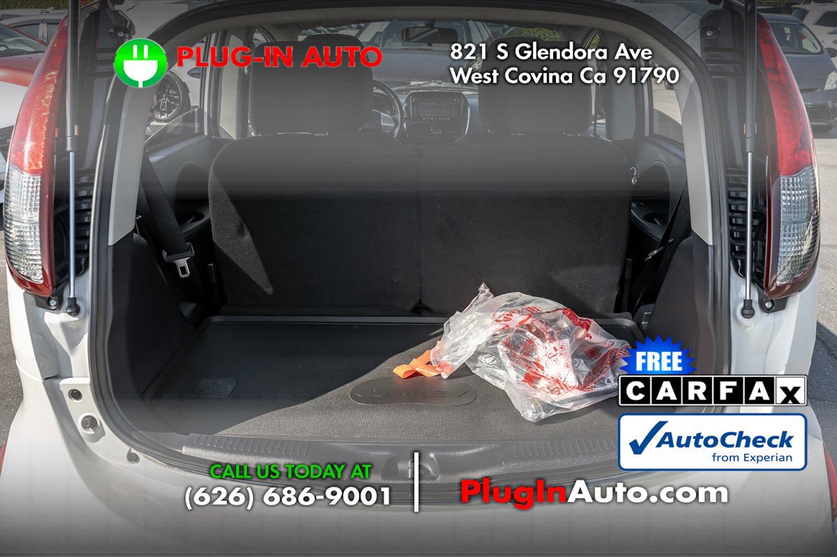 Used 2017 Mitsubishi i ES image 10