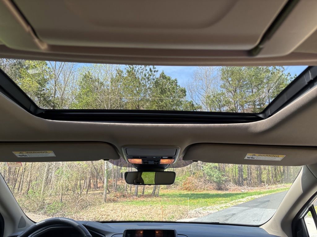 Used 2023 Honda Odyssey Elite image 16