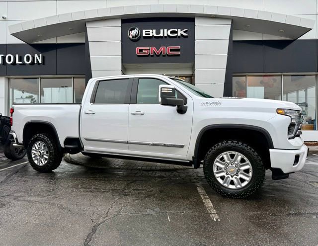 Used 2025 Chevrolet Silverado 2500 High Country w/ Technology Package image 1