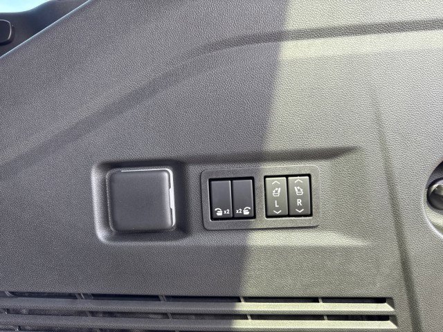 New 2026 GMC Yukon AT4 image 19