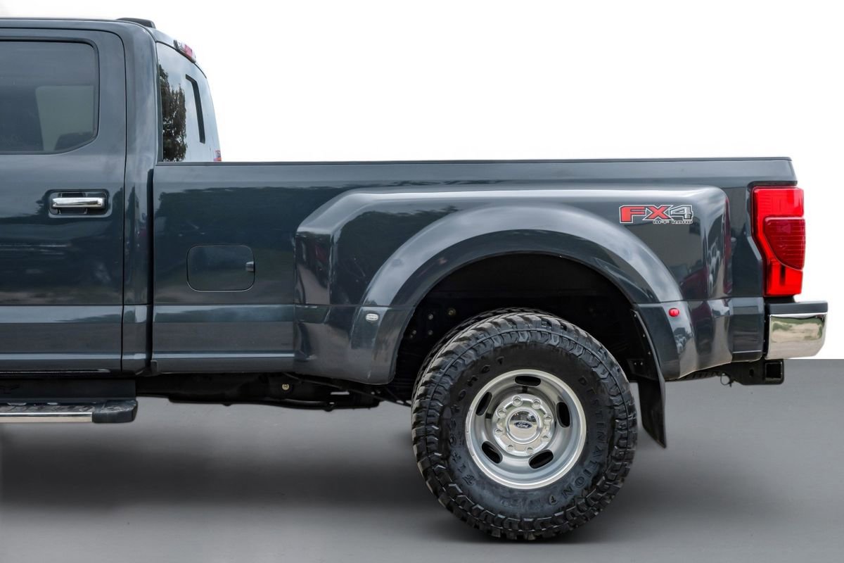 Used 2021 Ford F350 Lariat w/ Lariat Ultimate Package AWD/4WD image 11