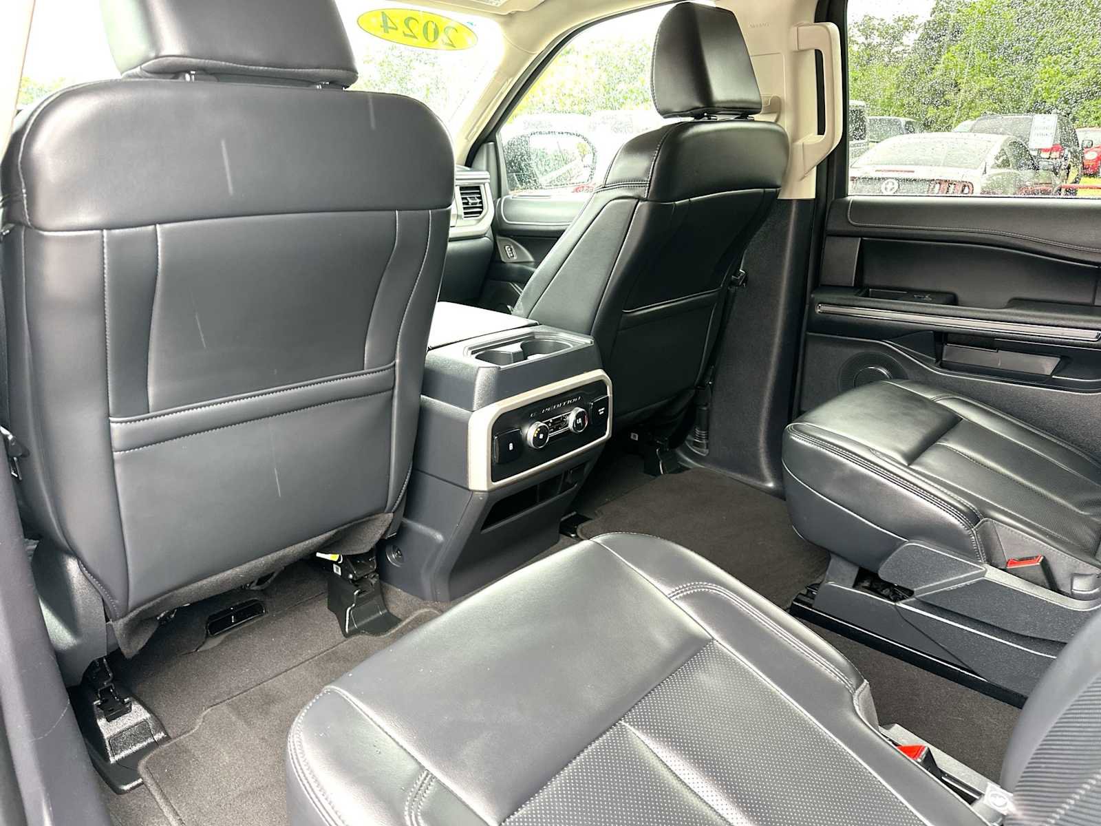 Used 2024 Ford Expedition Max XLT image 24