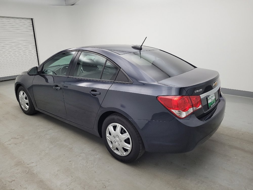 Used 2016 Chevrolet Cruze LS FWD image 3