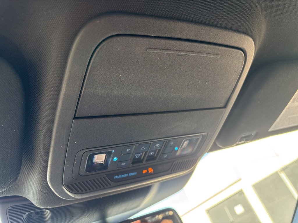 Used 2021 Ford Explorer King Ranch w/ Premium Technology Package image 24