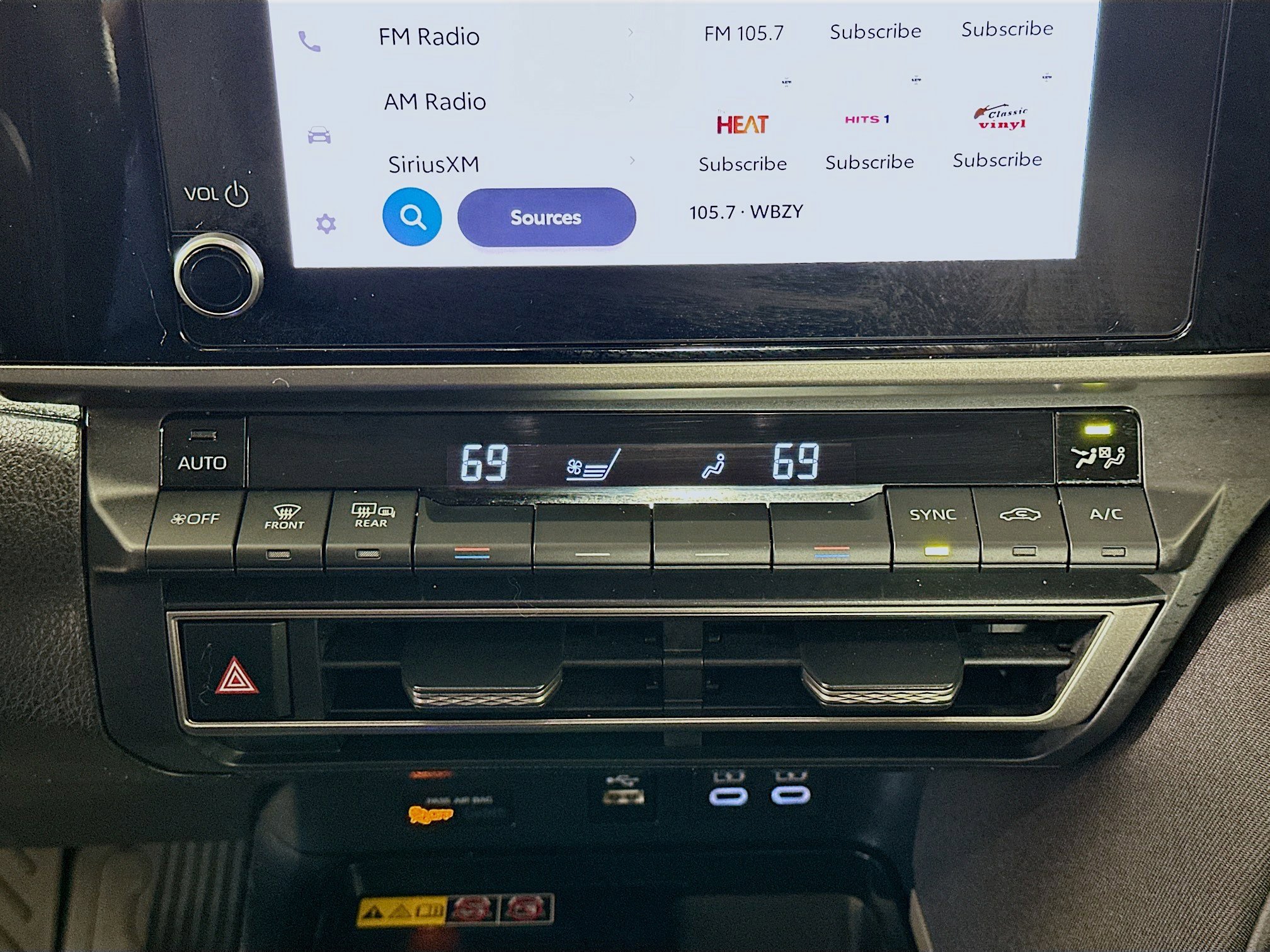 Used 2025 Toyota Camry LE image 23