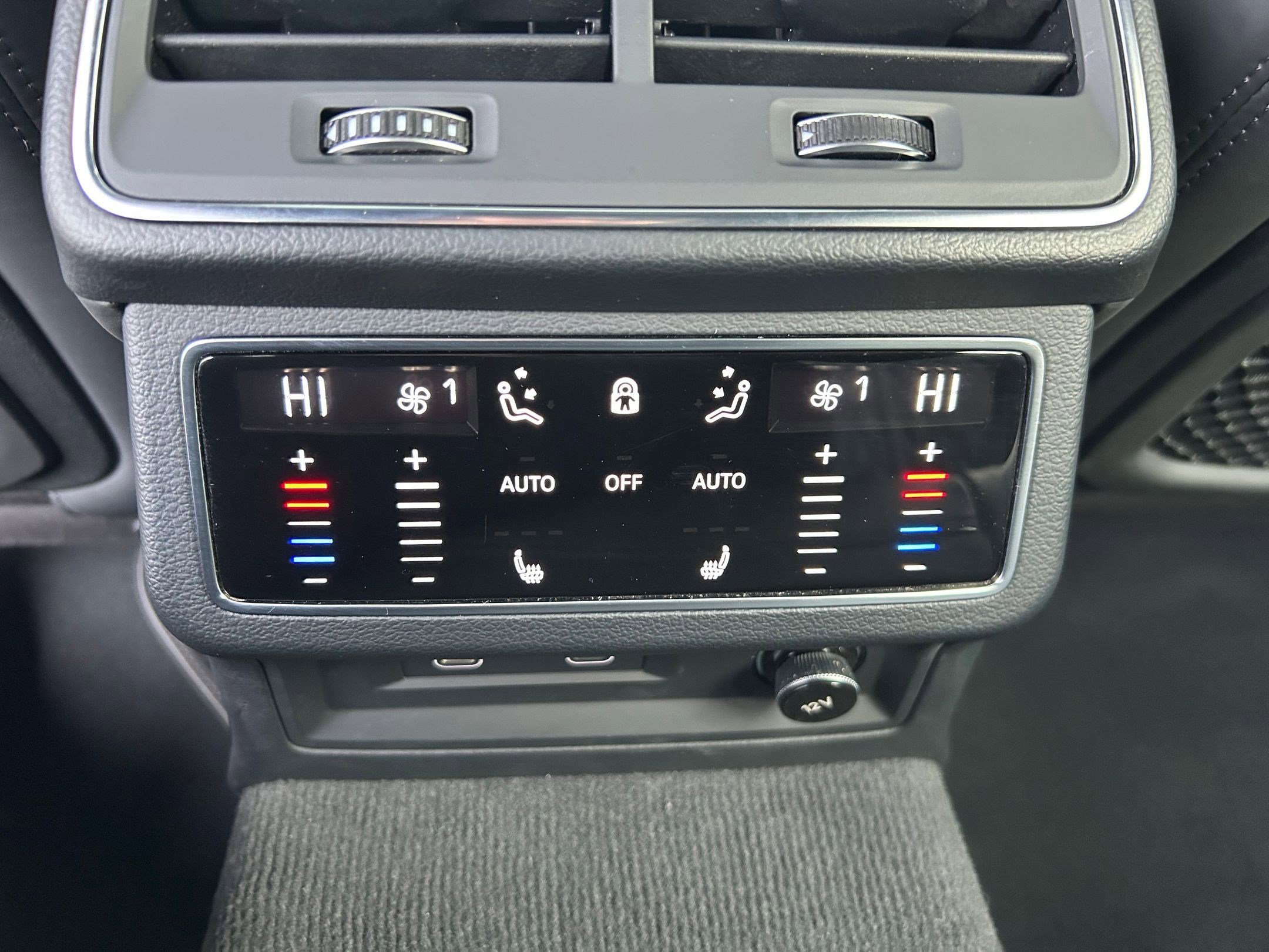 Used 2021 Audi S6 Prestige w/ Prestige Package image 22