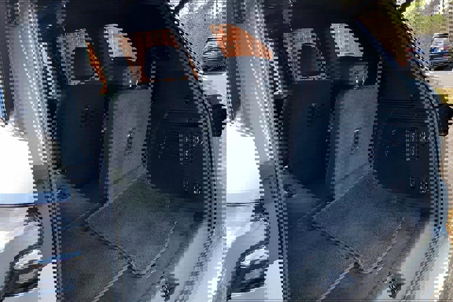 Used 2025 Buick Enclave Avenir w/ Super Cruise Package image 33