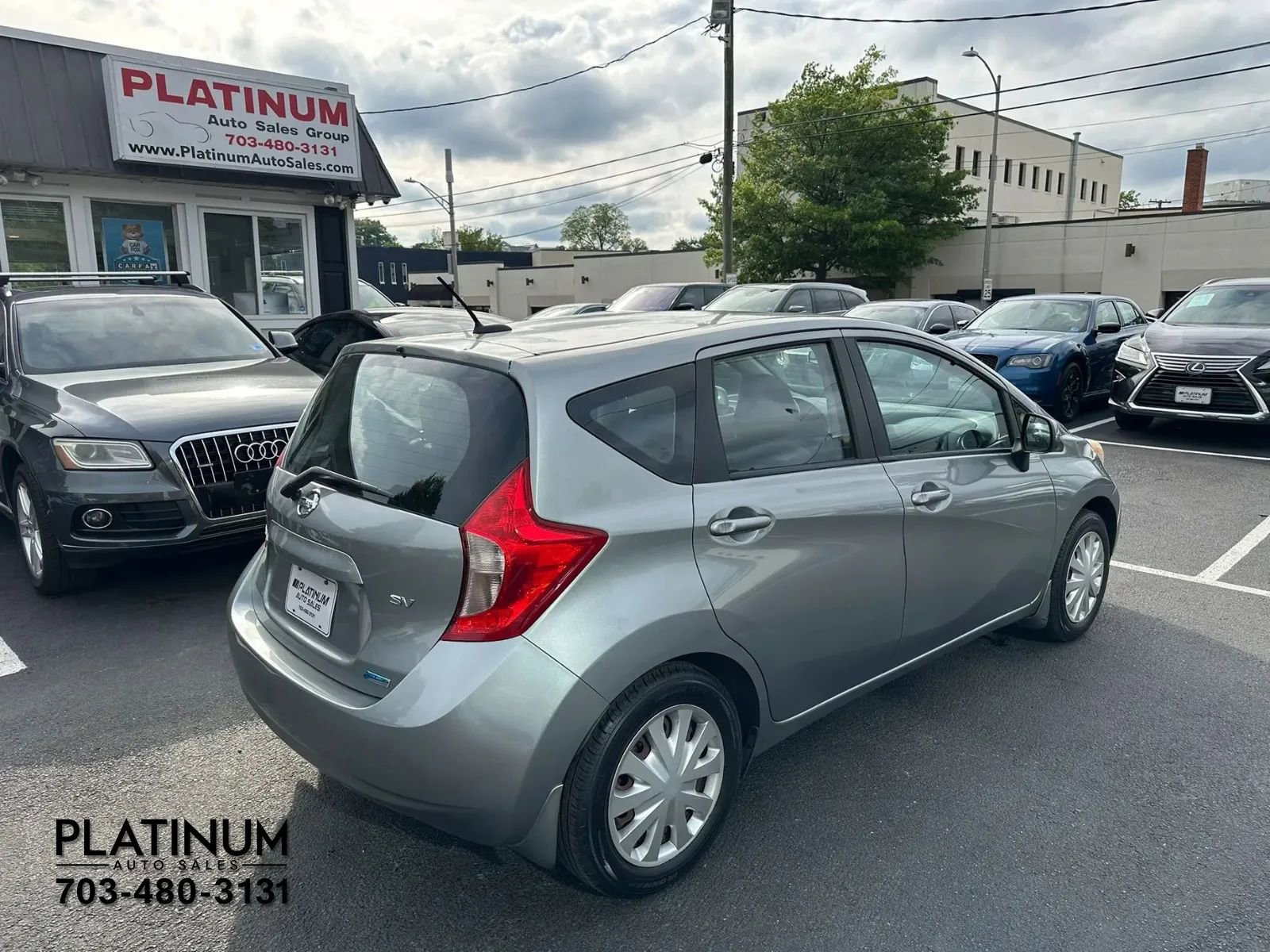 Used 2014 Nissan Versa Note SV w/ Convenience Package FWD image 5