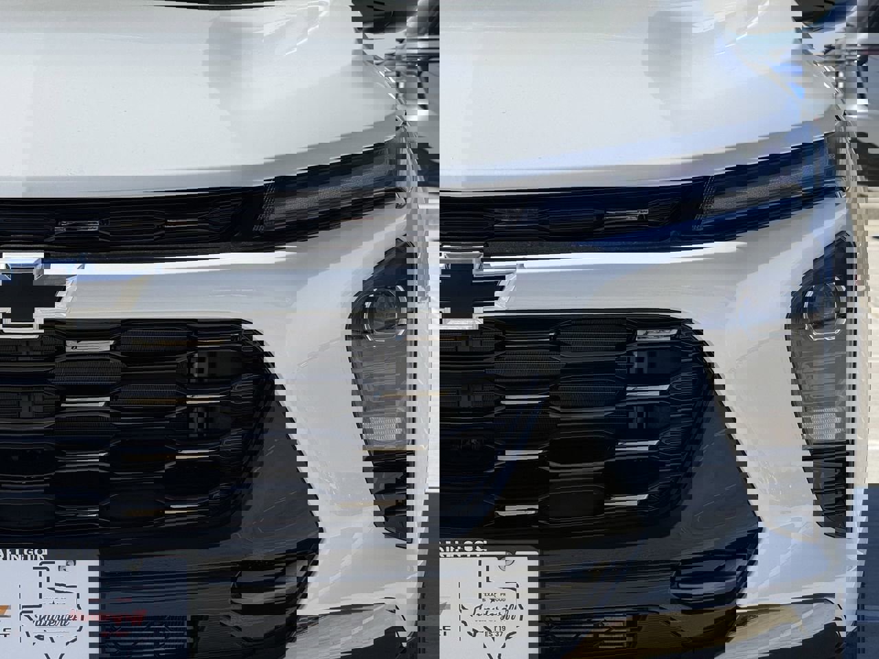 New 2026 Chevrolet Trax ACTIV w/ Sunroof Package FWD image 8