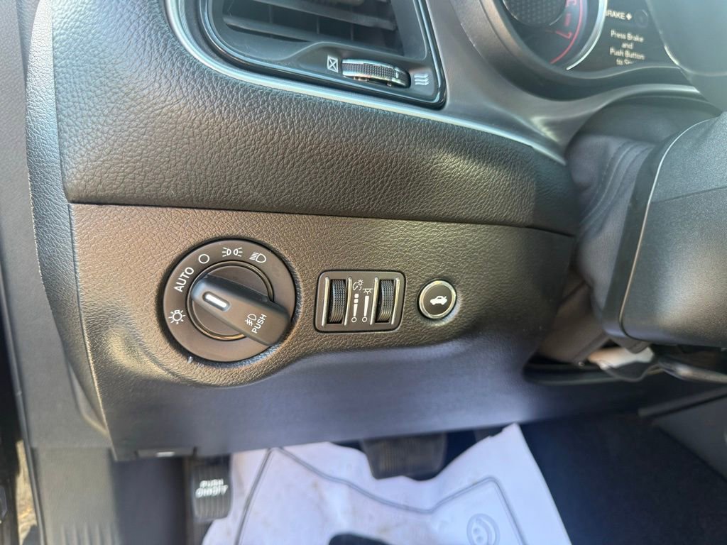 Used 2022 Dodge Challenger R/T image 15