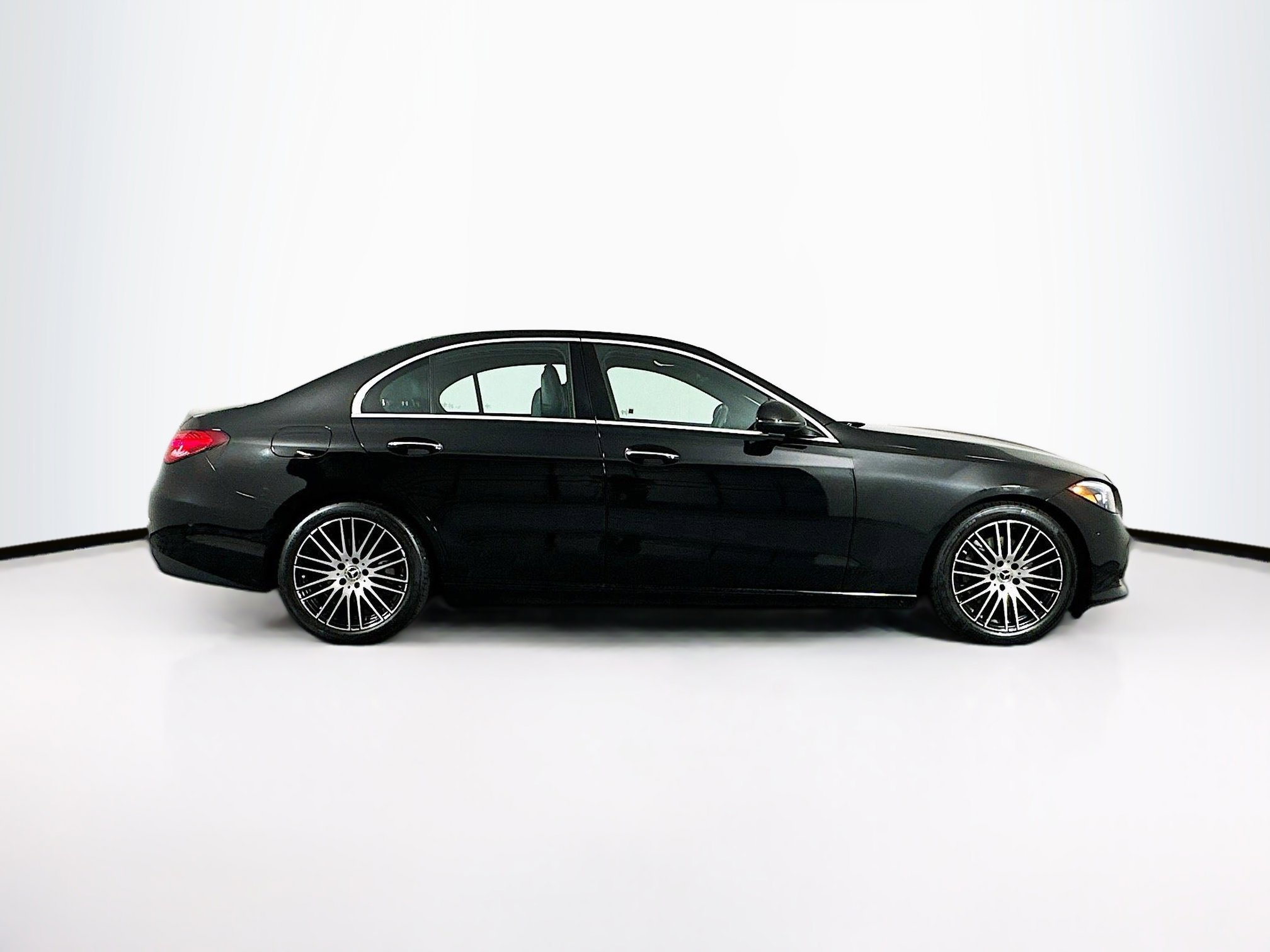 Used 2025 Mercedes-Benz C 300 4MATIC Sedan image 10