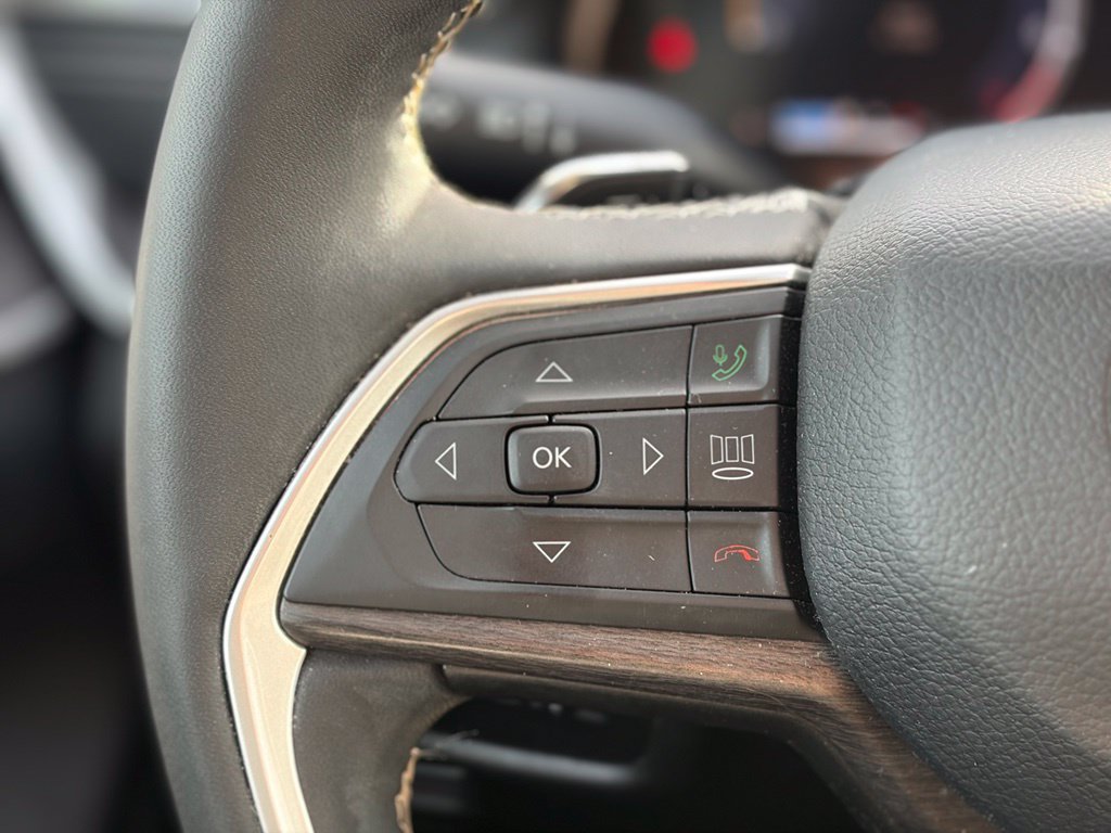 Certified 2023 Jeep Grand Cherokee Limited AWD/4WD image 25