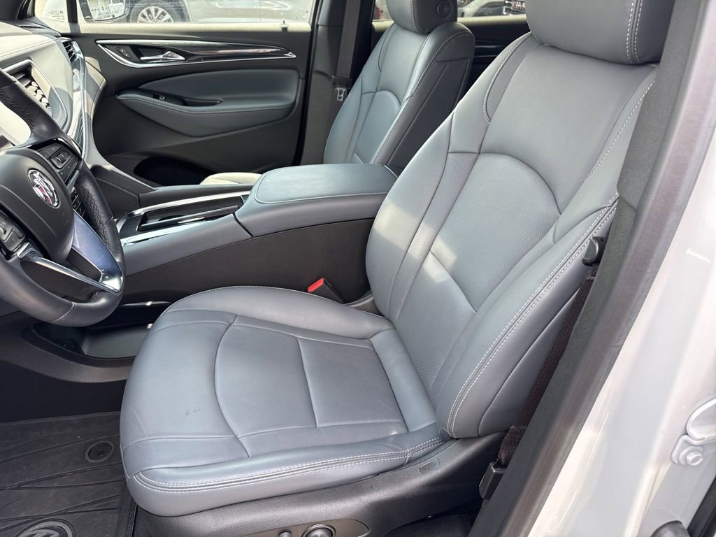Used 2023 Buick Enclave Essence w/ Sport Touring Edition AWD/4WD image 25