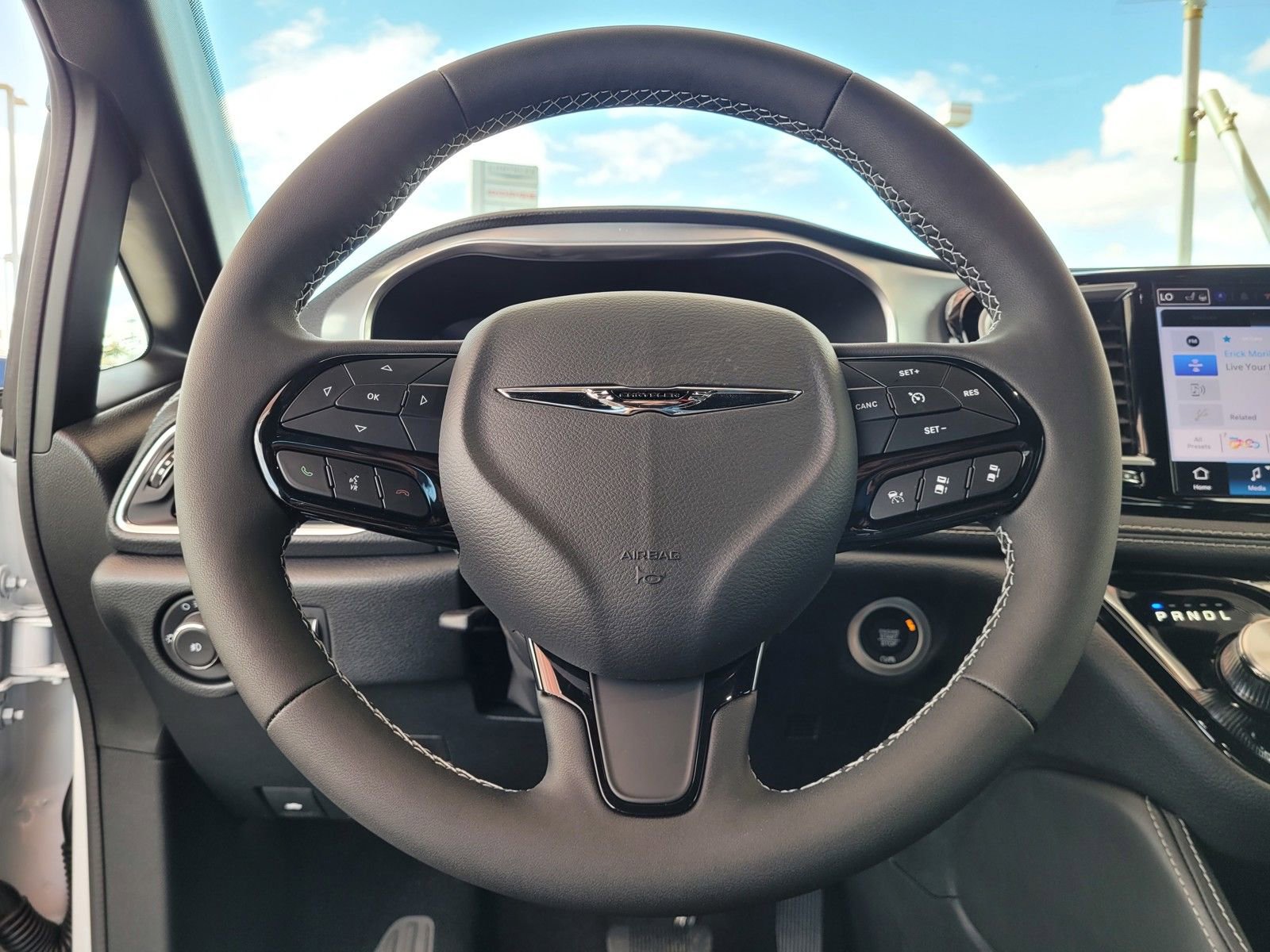 New 2026 Chrysler Pacifica Limited w/ S Appearance Package image 15