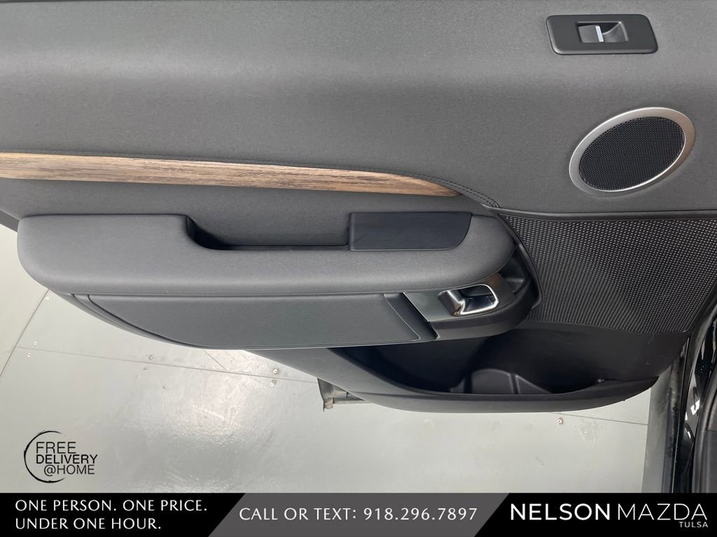 Used 2018 Land Rover Discovery HSE image 33