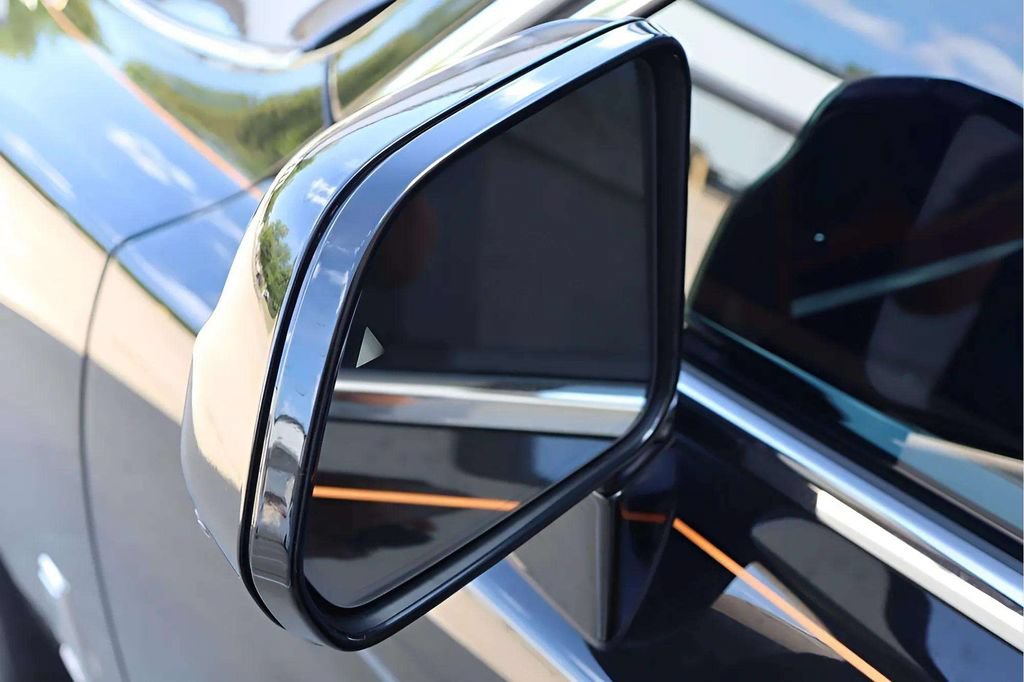 Used 2024 Rolls-Royce Phantom Sedan w/ The Phantom Package RWD image 21