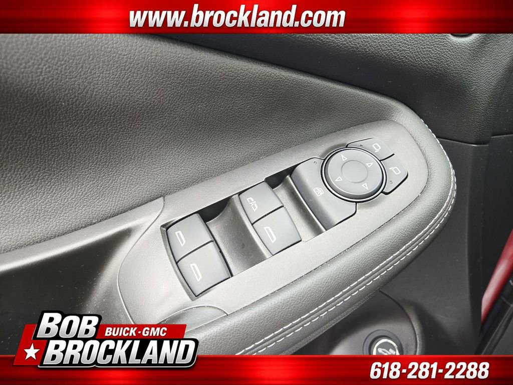 Used 2024 Buick Encore GX Avenir w/ Avenir Technology Package FWD image 32