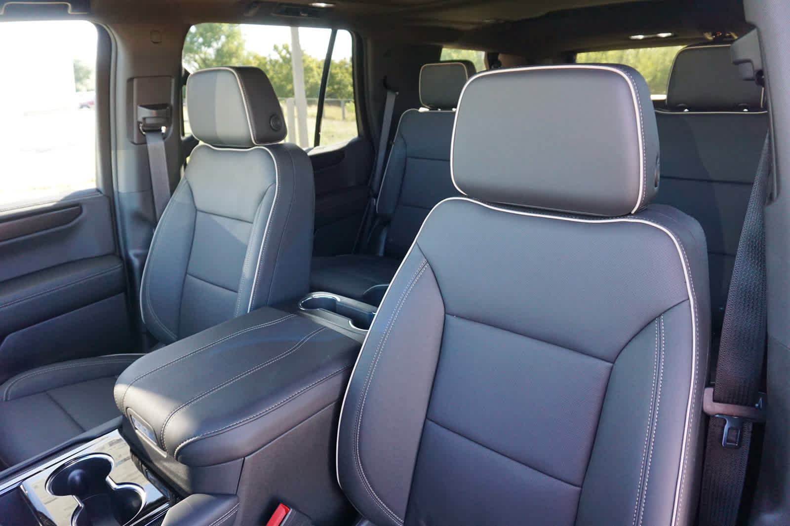 New 2027 GMC Yukon Elevation w/ Technology Package AWD/4WD image 26