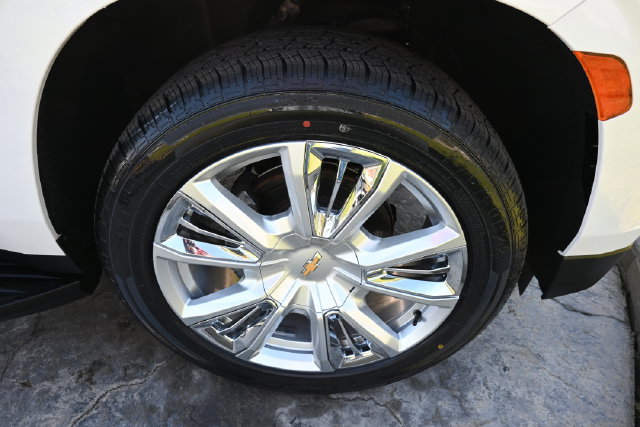 Used 2022 Chevrolet Tahoe High Country AWD/4WD image 11