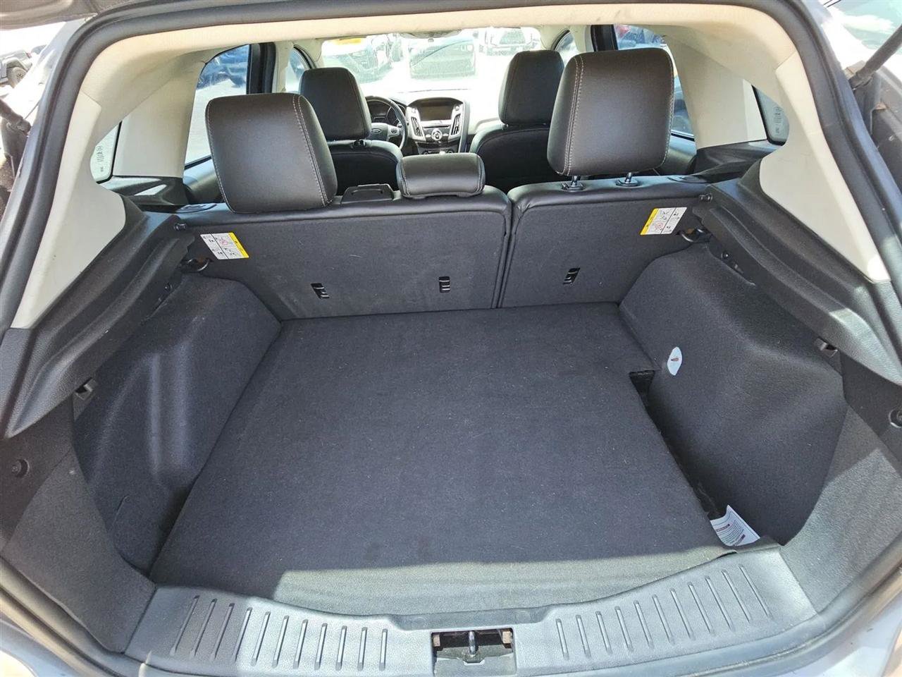 Used 2014 Ford Focus Titanium FWD image 22