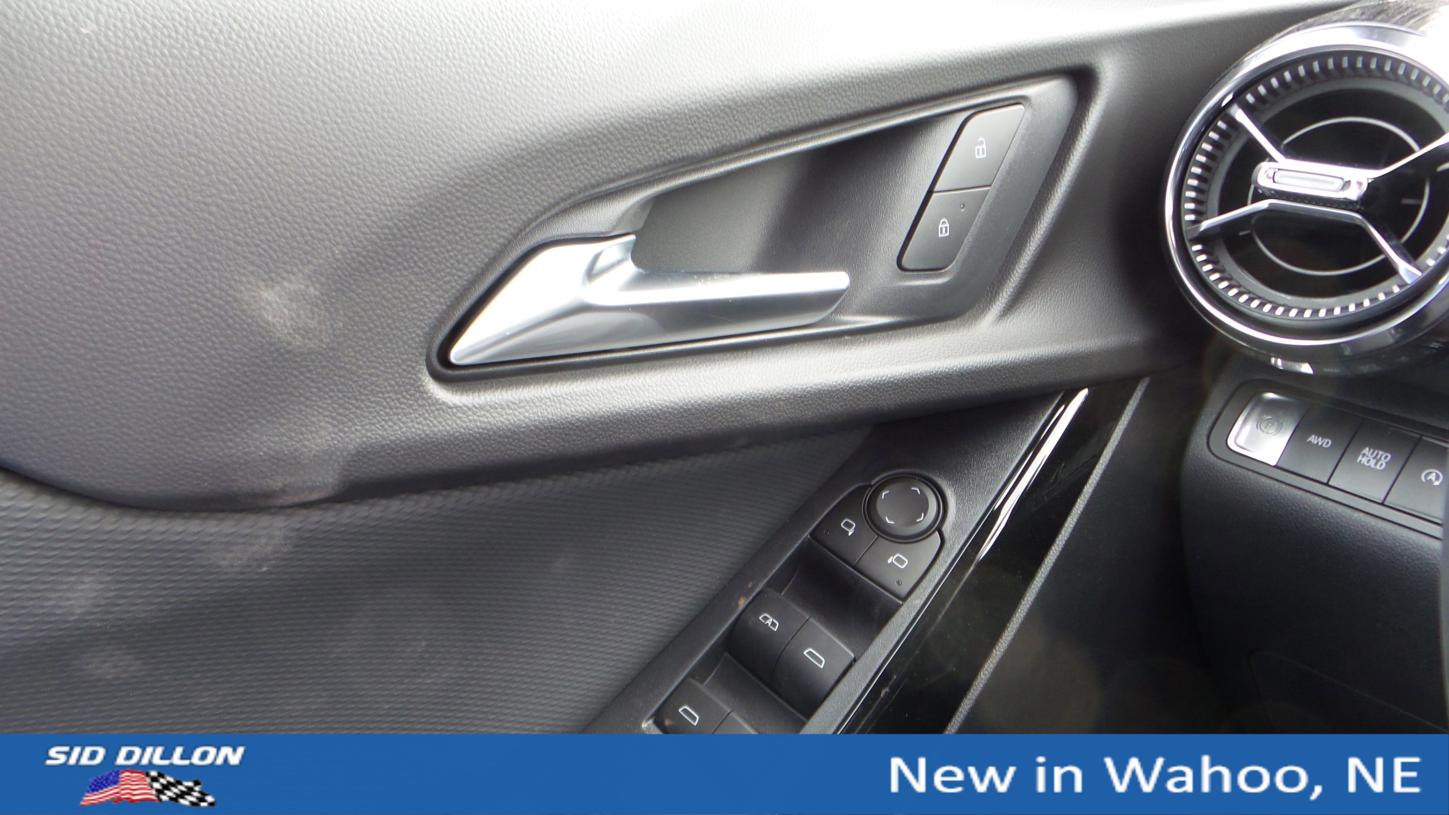 New 2026 Chevrolet Equinox LT w/ Convenience Package II image 13