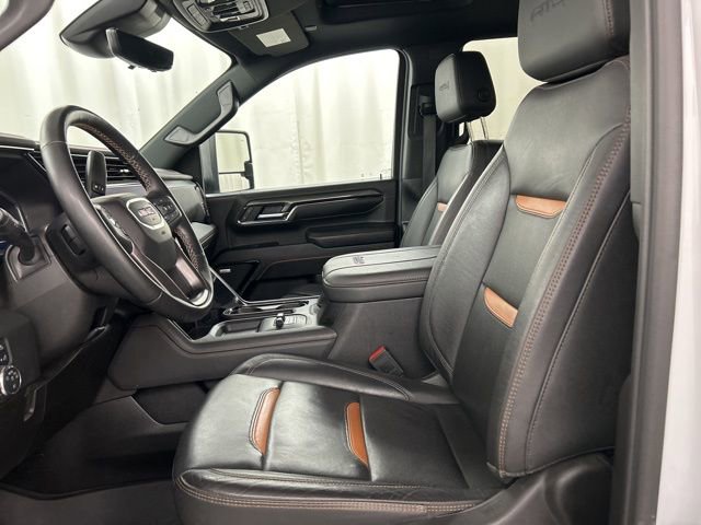 Used 2024 GMC Sierra 3500 AT4 w/ AT4 Premium Plus Package AWD/4WD image 6