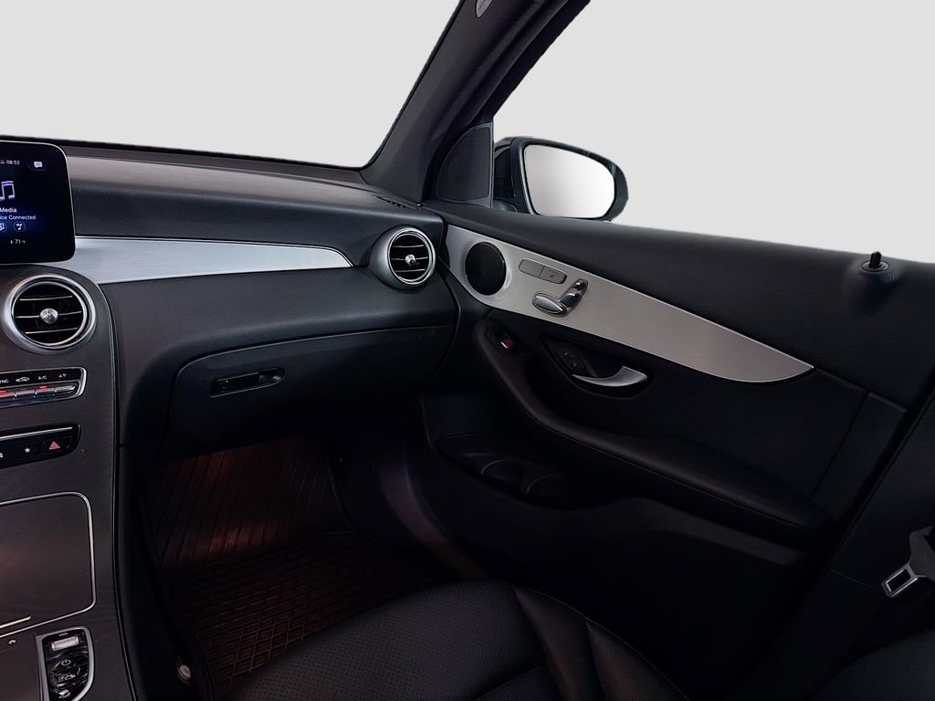 Certified 2022 Mercedes-Benz GLC 300 image 25