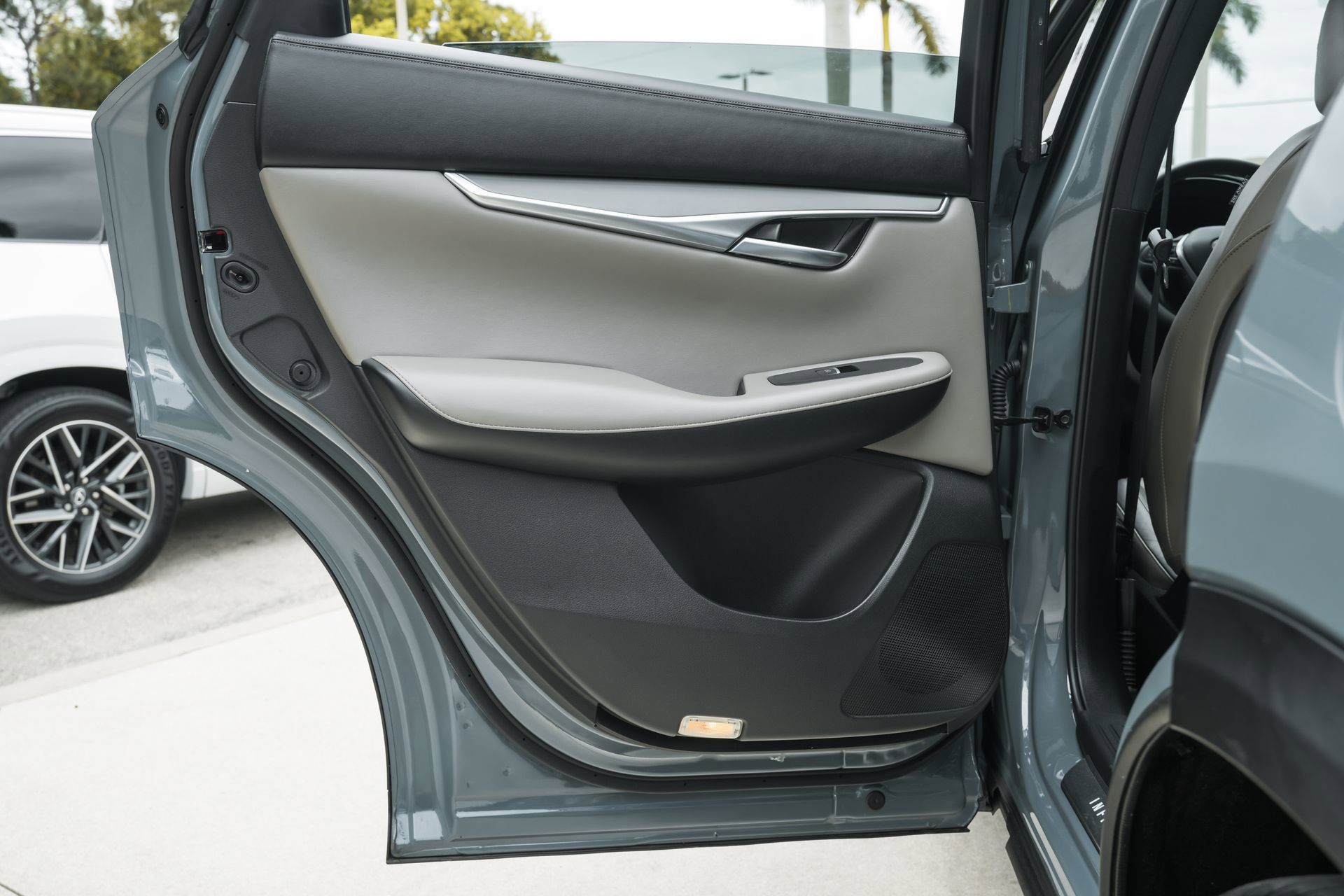 Used 2025 INFINITI QX50 Luxe image 29