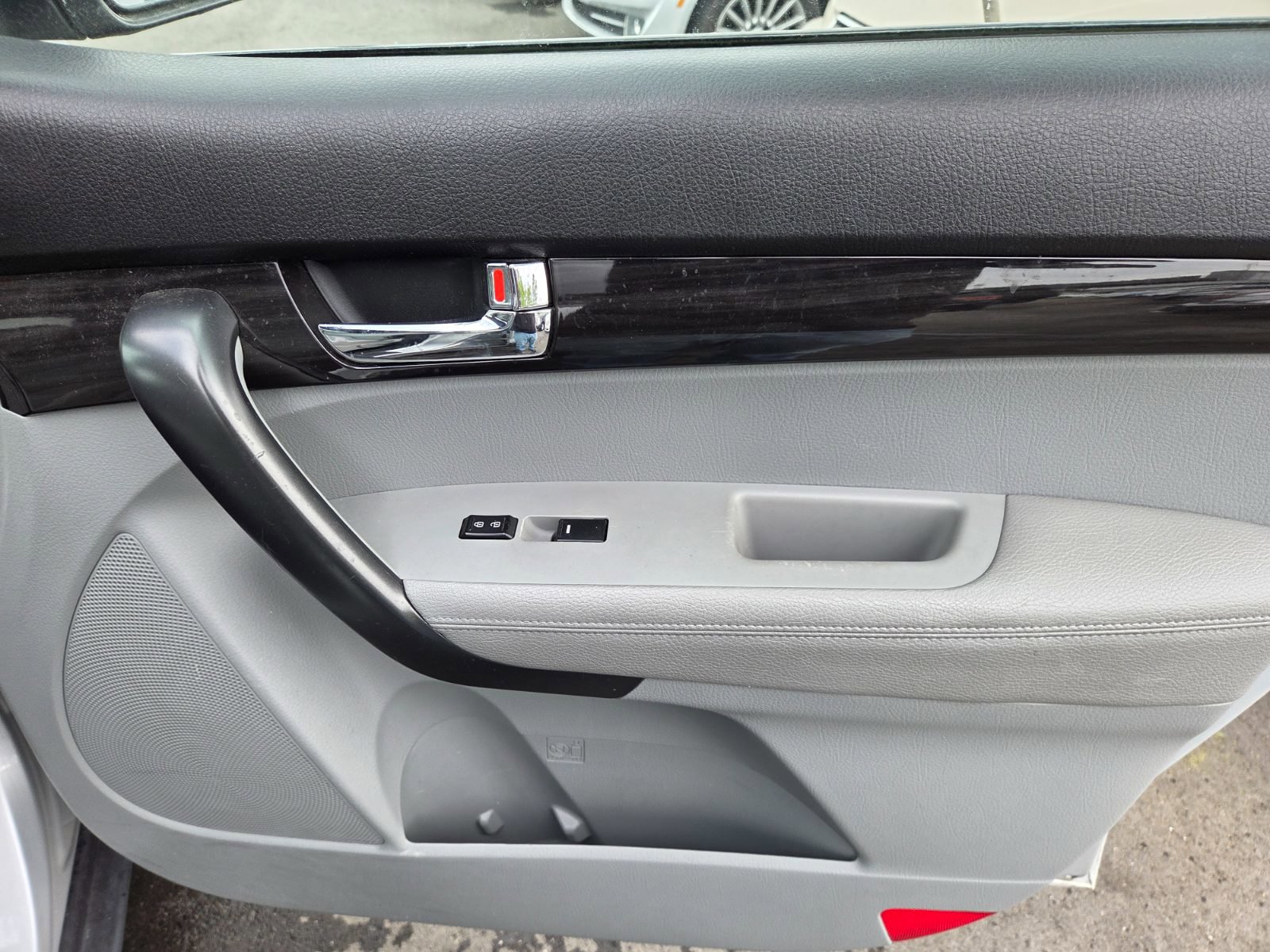 Used 2012 Kia Sorento LX w/ Convenience Pkg image 14