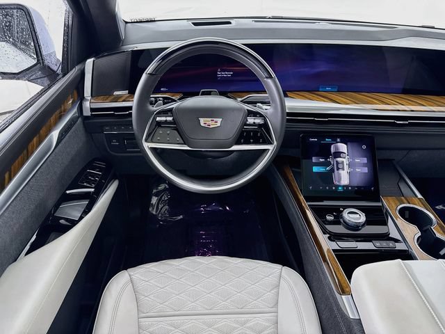 Used 2026 Cadillac Escalade ESV Platinum Sport w/ LPO, Floor Liner Package AWD/4WD image 24