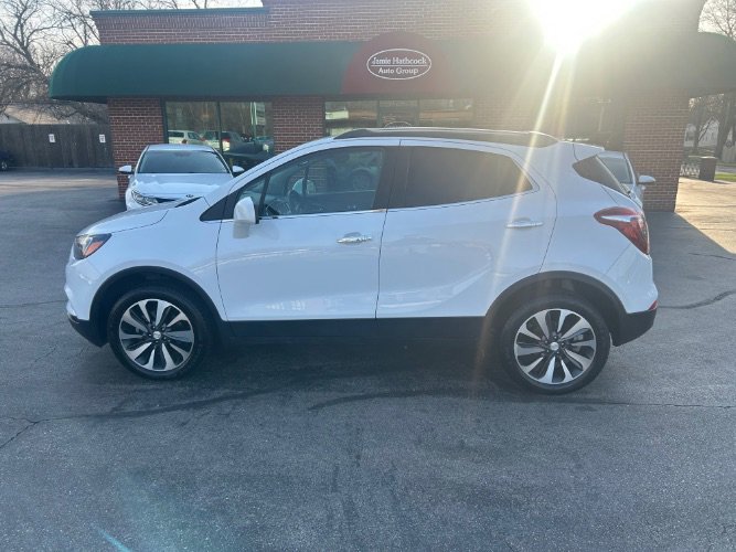 Used 2021 Buick Encore Preferred AWD/4WD image 2