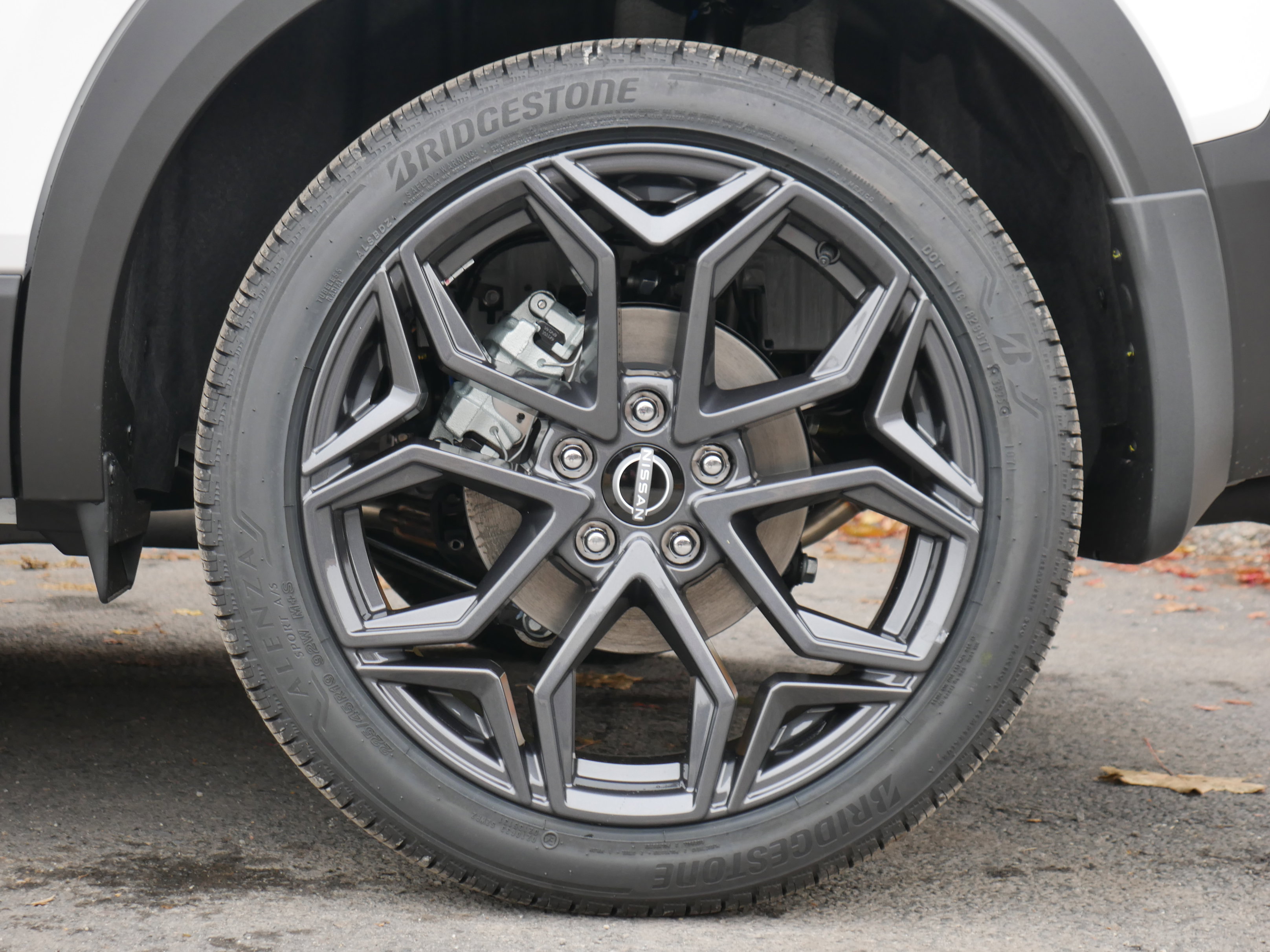 New 2026 Nissan Kicks SR w/ SR Premium Package image 17